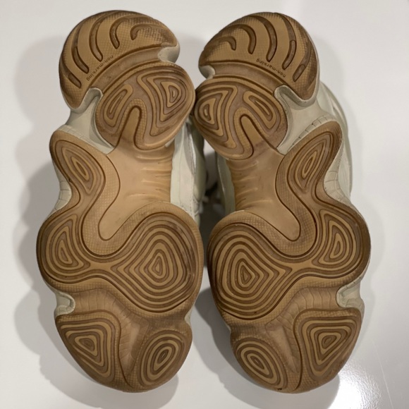 Adidas Yeezy 500 “Stone” - Picture 5 of 13